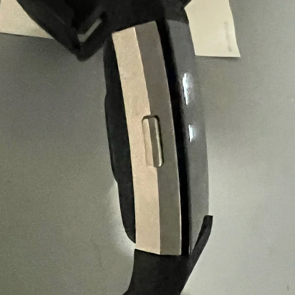 Fitbit Charge 2 For Spares Or Repair- Please Read